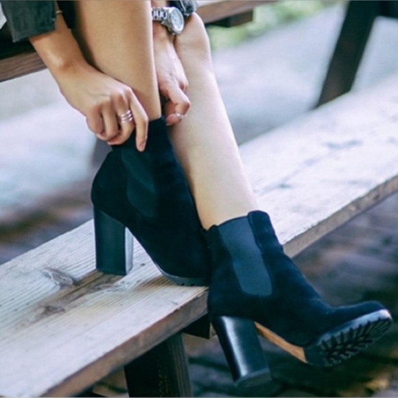 Coach Odelle Black Oiled Suede Bootie Size 9 - Picture 3 of 10